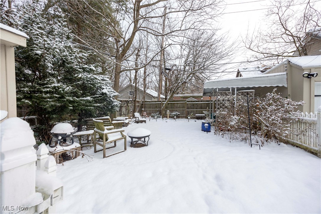 2075 Coventry Road Cleveland, OH 44118 - Photo 38 of 41 View of snowy yard