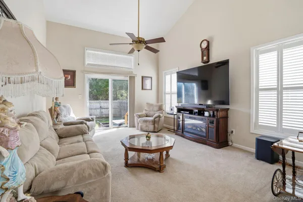 $560,000 | 24 Brookville Way, Manorville, NY 11949