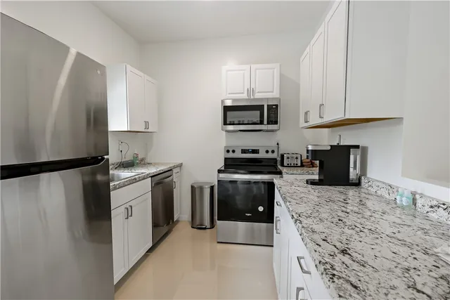 $1,998,000 | 6235 4th Street, Vero Beach, FL 32968