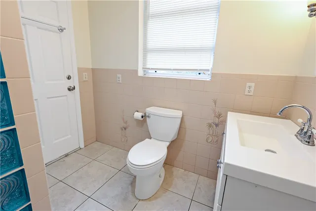 $1,998,000 | 6235 4th Street, Vero Beach, FL 32968