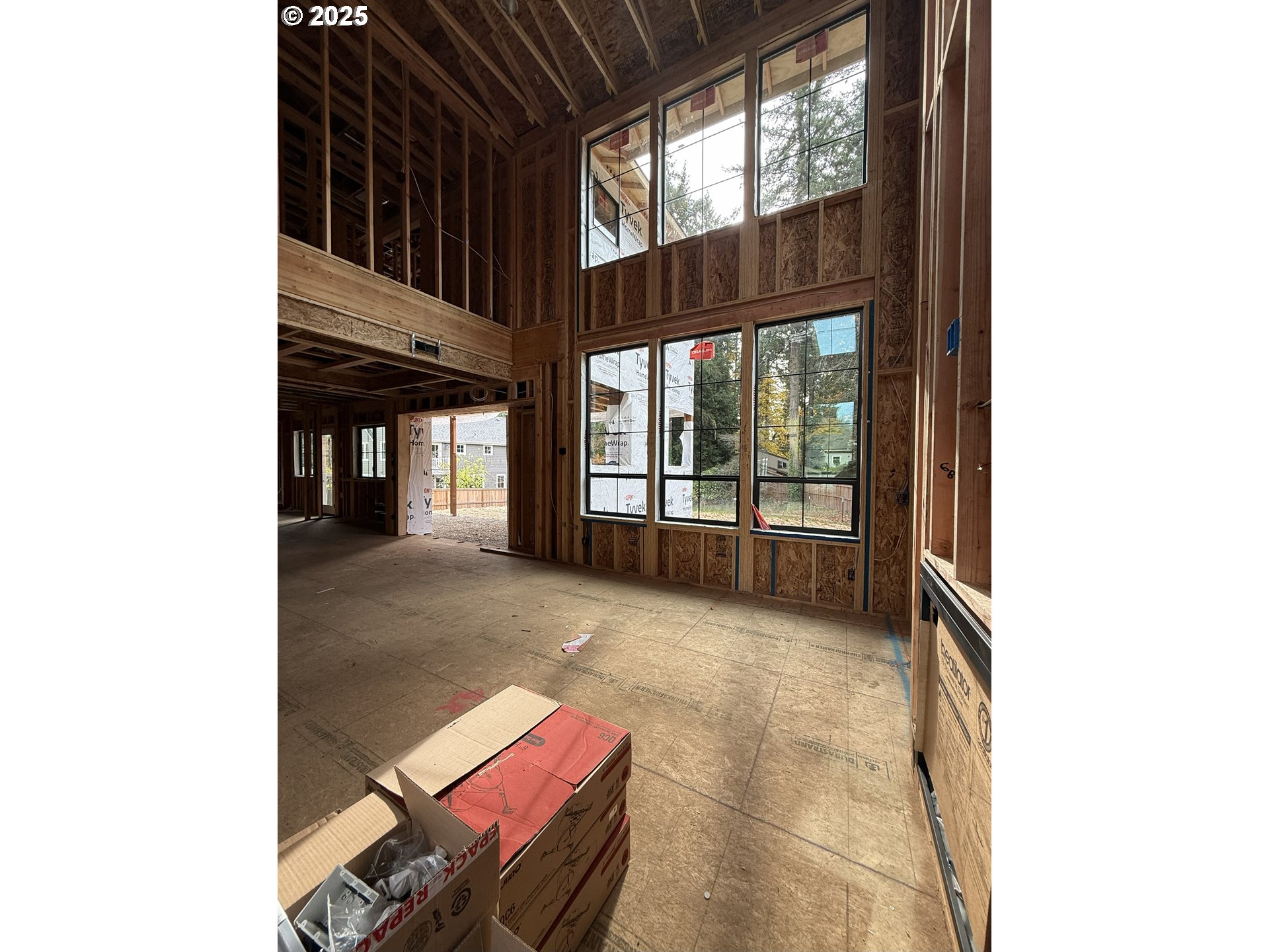 964 Country Commons Lane Lake Oswego, OR 97034 - Photo 5 of 7 a view of a livingroom with furniture and windows