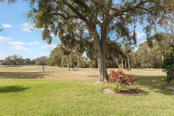 $2,000 | 615 Juniper Way, Tavares, FL 32778