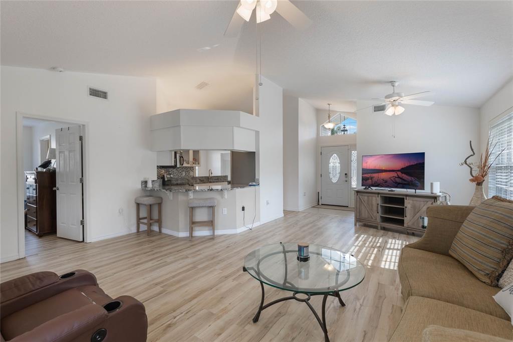 615 Juniper Way Tavares, FL 32778 - Photo 2 of 16