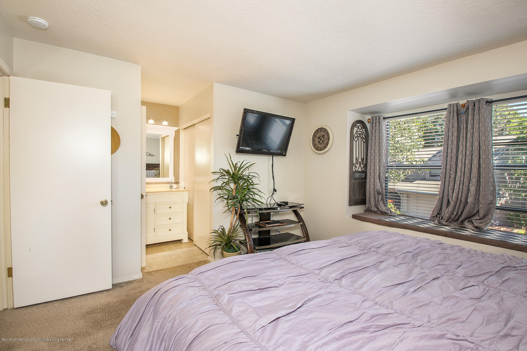 4211 East Spring Meadows Circle Flagstaff, AZ 86004 - Photo 13 of 21 13_Master Bedroom2