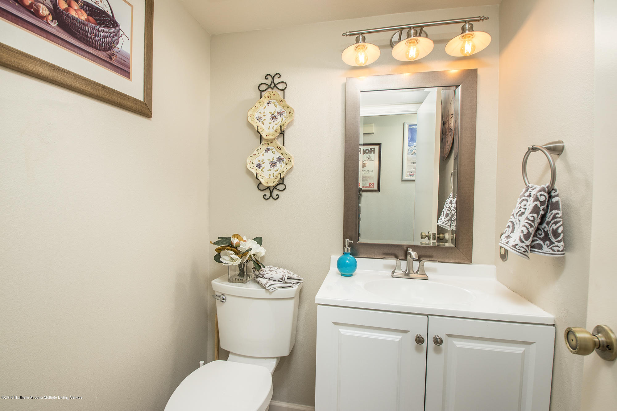 4211 East Spring Meadows Circle Flagstaff, AZ 86004 - Photo 18 of 21 18_Powder Room