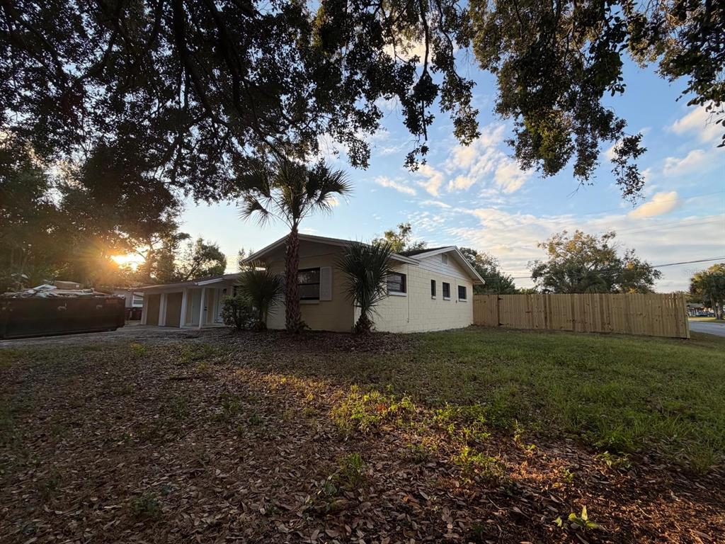731 Bongart Road Winter Park, FL 32792 - Photo 4 of 28 a view of a house with a yard