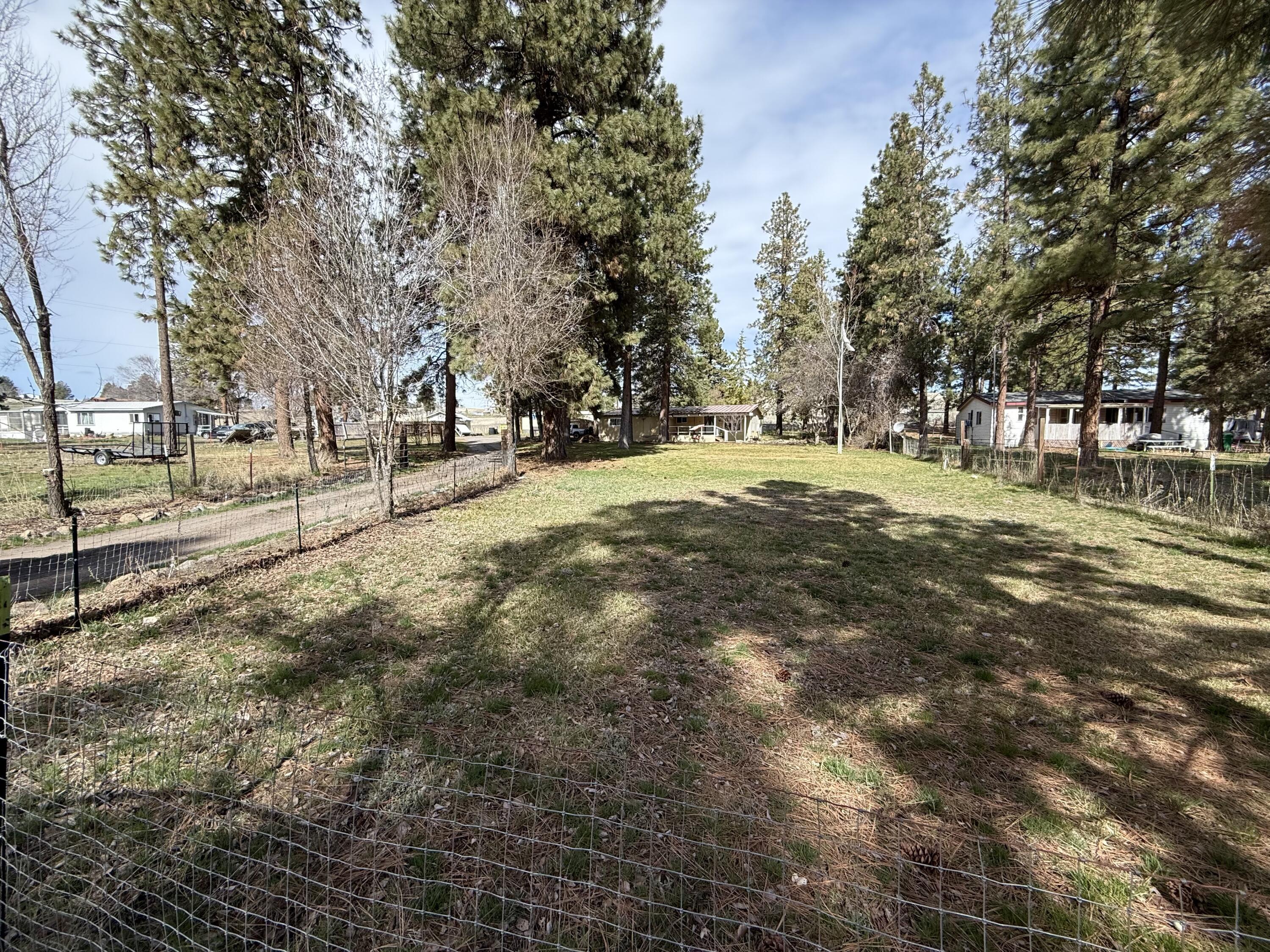 2383 Blue Pool Way Chiloquin, OR 97624 - Photo 40 of 48 YARD