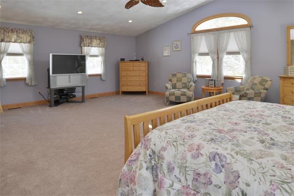 34 Woodland Road Georgetown, MA 01833 - Photo 21 of 28 Gallery Image 21