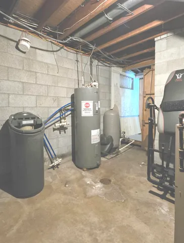 $299,900 | 8081 East Arthur Road, Hesperia, MI 49421