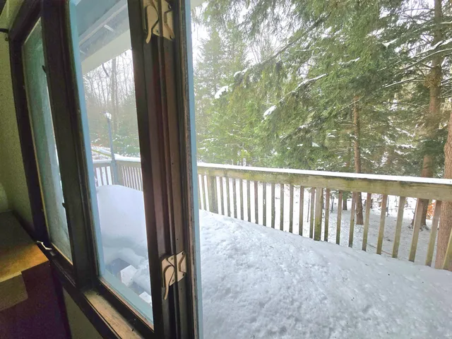 $299,900 | 8081 East Arthur Road, Hesperia, MI 49421