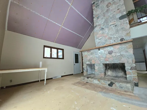 $299,900 | 8081 East Arthur Road, Hesperia, MI 49421