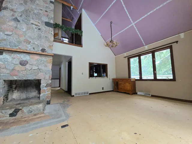 $299,900 | 8081 East Arthur Road, Hesperia, MI 49421