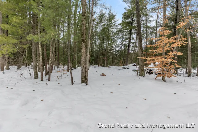 $299,900 | 8081 East Arthur Road, Hesperia, MI 49421