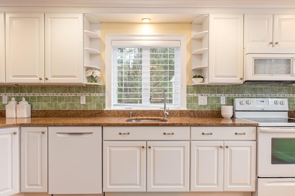 38 Ellsworth Village Road, Unit 38 Acton, MA 01720 - Photo 4 of 27 Gallery Image 4