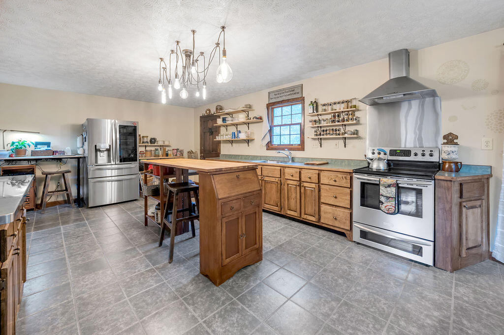 1398 Old Fox Road Irvine, KY 40336 - Photo 11 of 48 TDB_3217