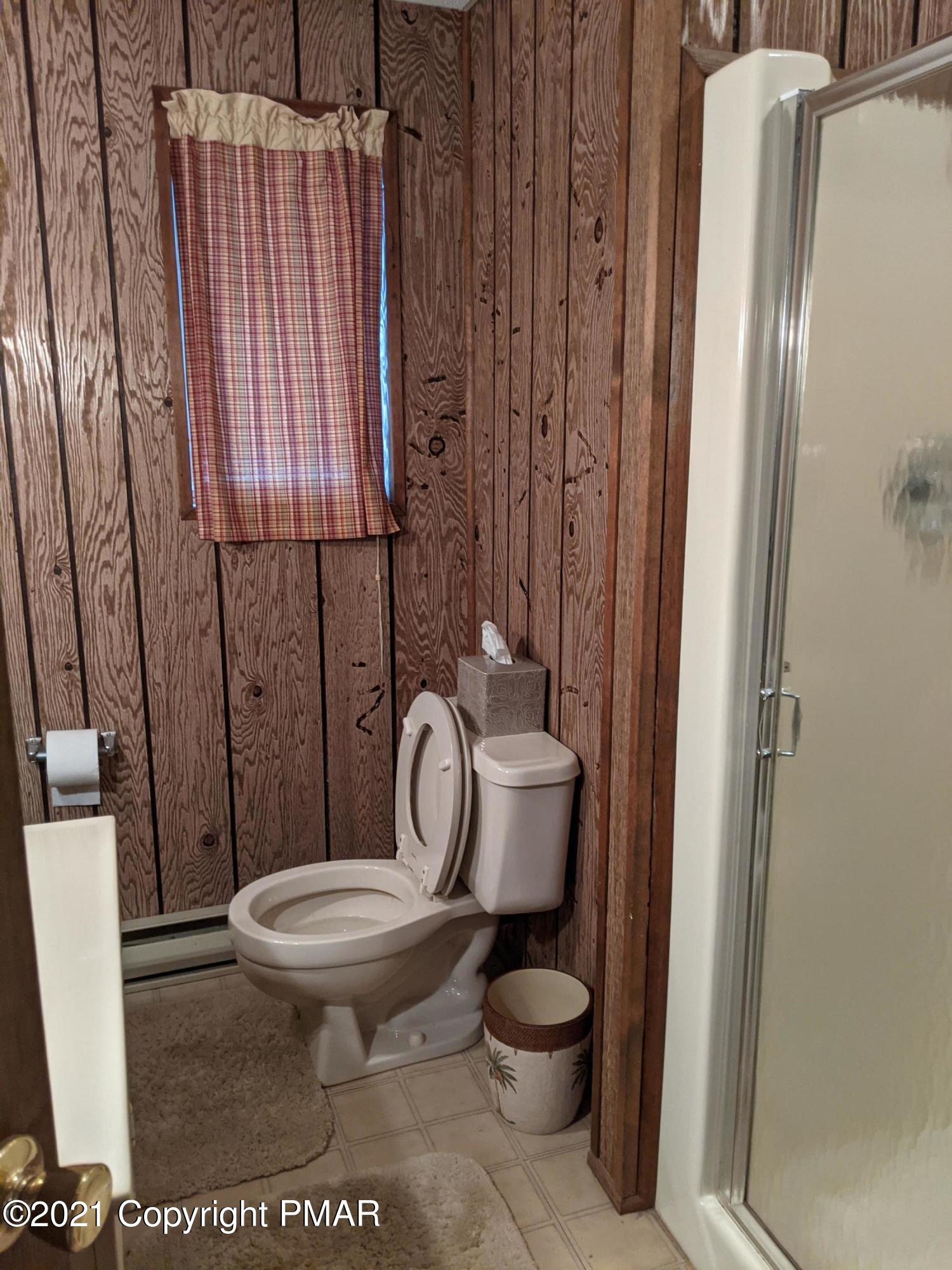 53 Maple Road Gouldsboro, PA 18424 - Photo 4 of 29 PXL_20210430_131849650