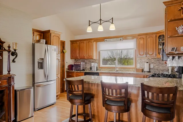 $354,894 | 5050 Spinnaker Lane, Unit F, Crown Point, IN 46307