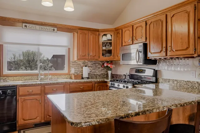 $354,894 | 5050 Spinnaker Lane, Unit F, Crown Point, IN 46307