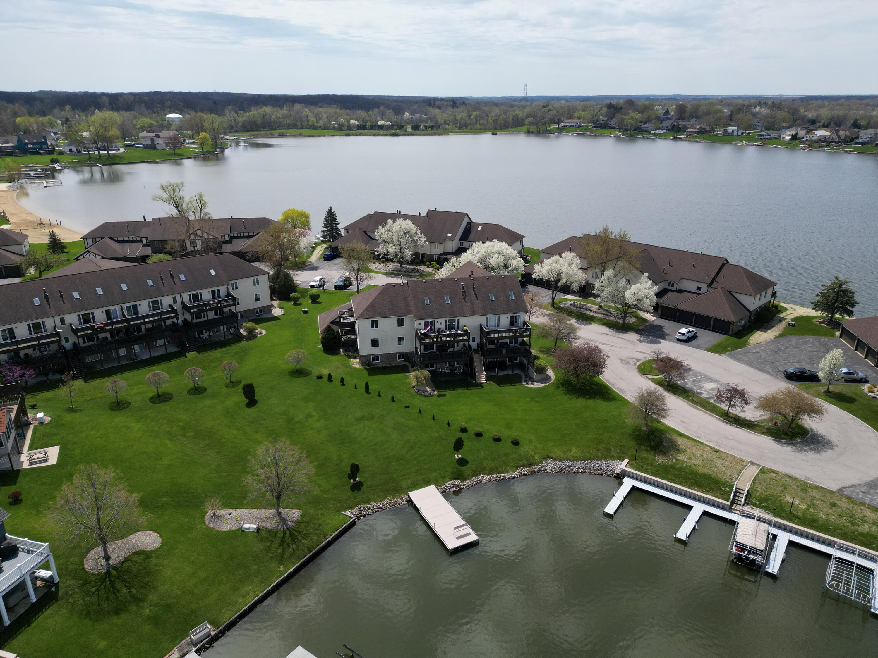5050 Spinnaker Lane, Unit F Crown Point, IN 46307 - Photo 43 of 98 3000x2250