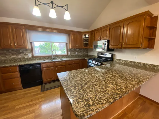 $354,894 | 5050 Spinnaker Lane, Unit F, Crown Point, IN 46307