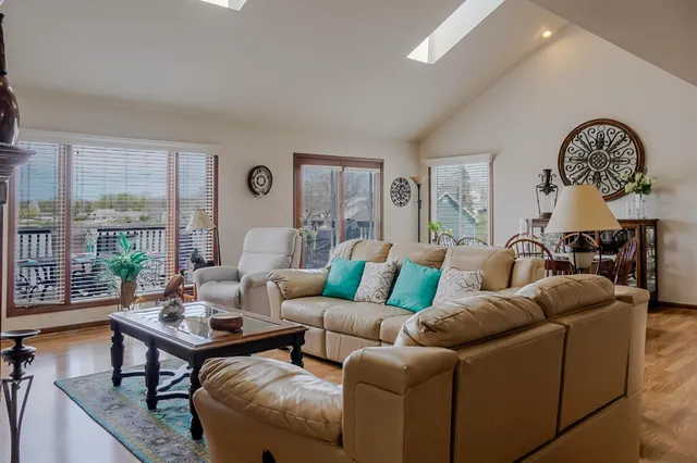 $354,894 | 5050 Spinnaker Lane, Unit F, Crown Point, IN 46307