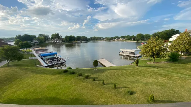 $354,894 | 5050 Spinnaker Lane, Unit F, Crown Point, IN 46307