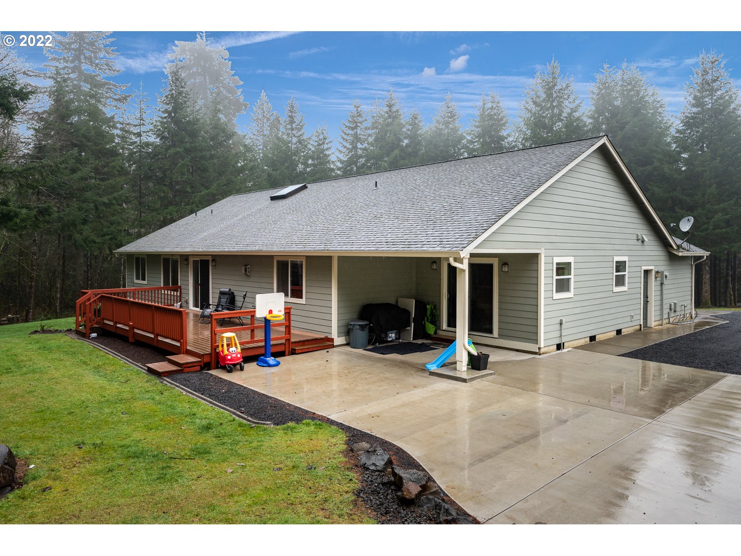 686 Eufaula Heights Road Longview, WA 98632 - Photo 23 of 29 a view of a house with backyard porch and sitting area