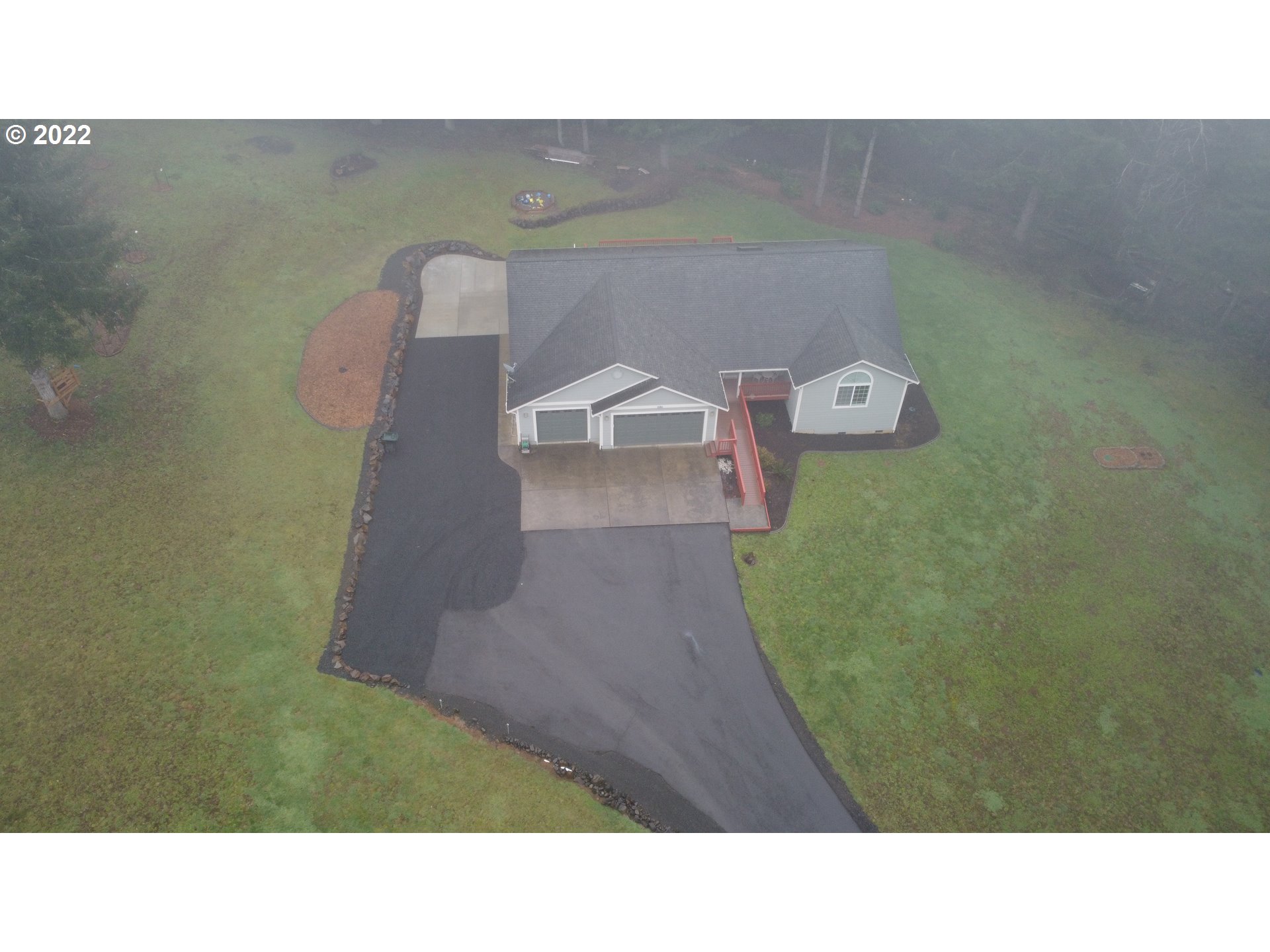 686 Eufaula Heights Road Longview, WA 98632 - Photo 27 of 29 a open area of a house