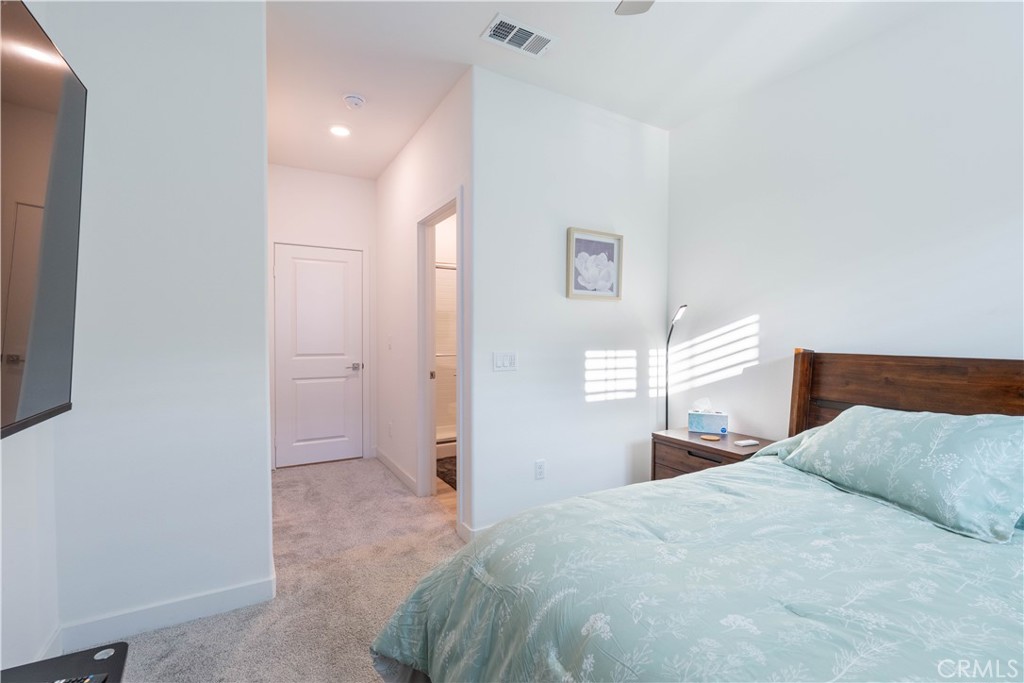 565 Hudson Way Rialto, CA 92377 - Photo 20 of 39