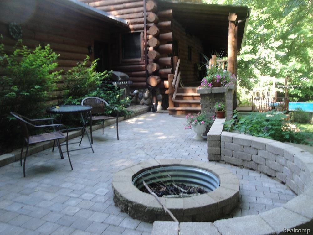 1846 Noble Road Leonard, MI 48367 - Photo 20 of 53 Firepit.jpg