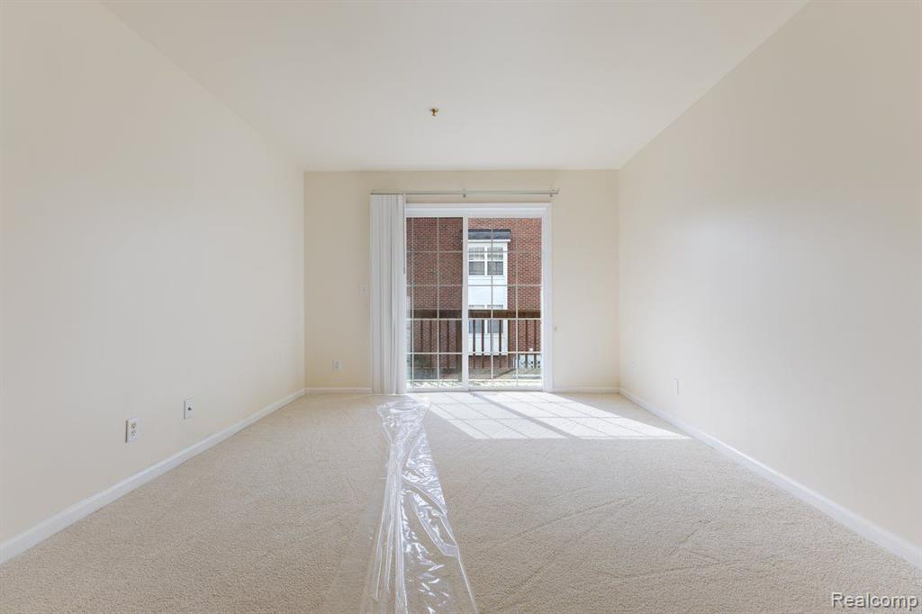 17036 Farmington Road Livonia, MI 48154 - Photo 23 of 38
