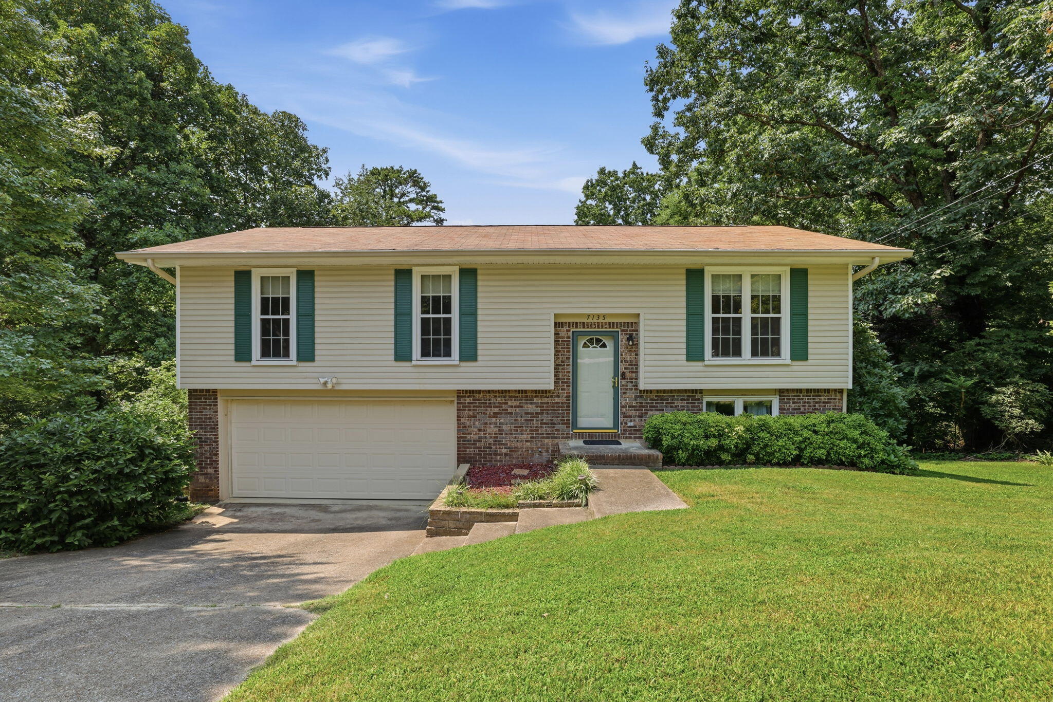 7135 Cane Hollow Rd.