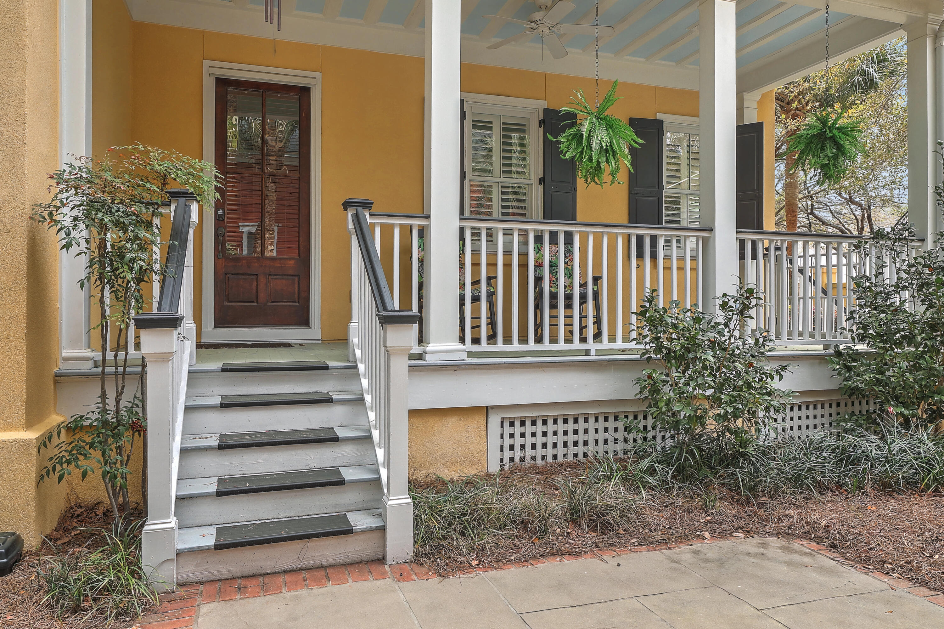 129 Jakes Lane Mount Pleasant, SC 29464 - Photo 3 of 42 22_0W7A3954_55_56_57_58_59_60