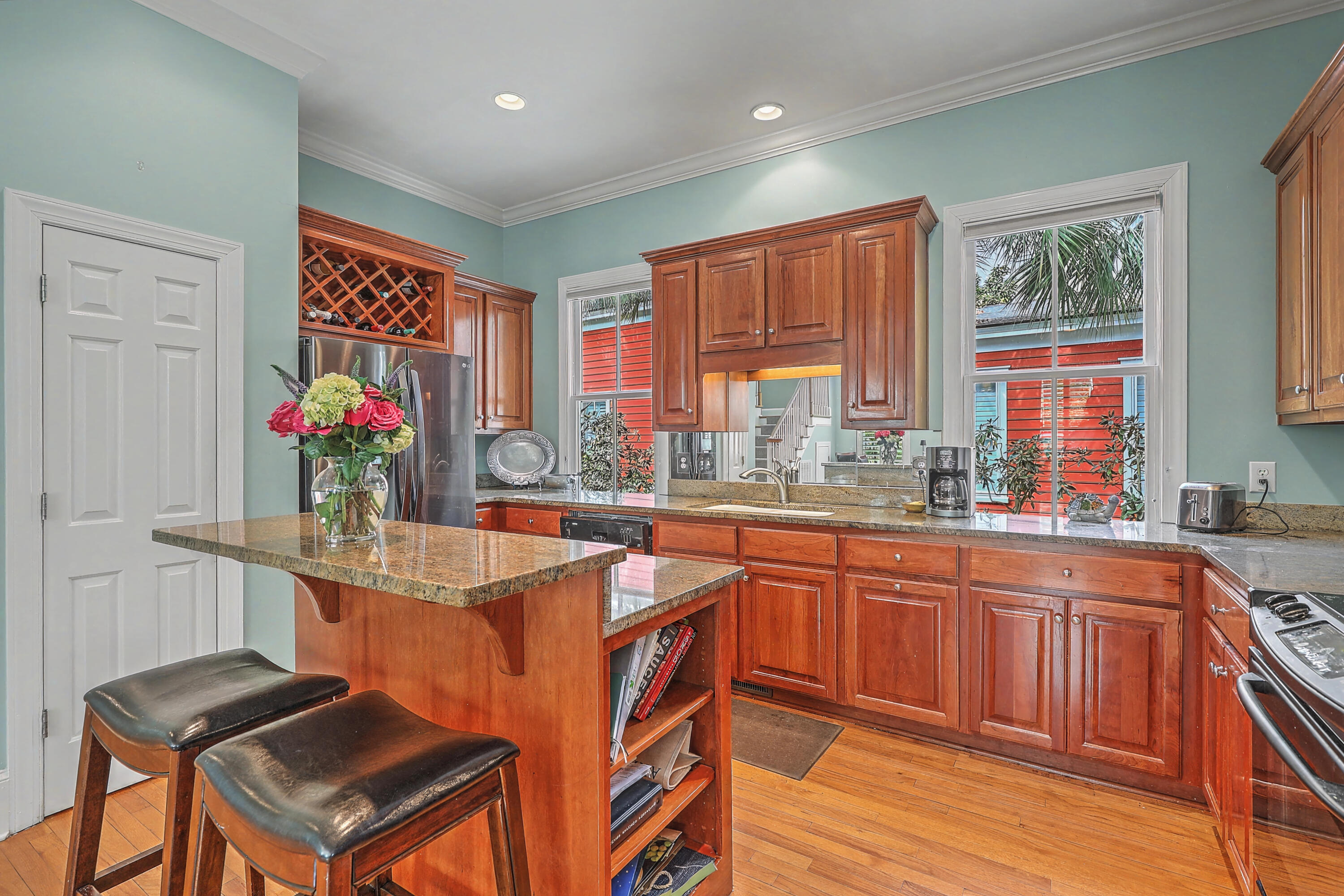 129 Jakes Lane Mount Pleasant, SC 29464 - Photo 10 of 42 06_0W7A3828_29_30_31_32_33_34