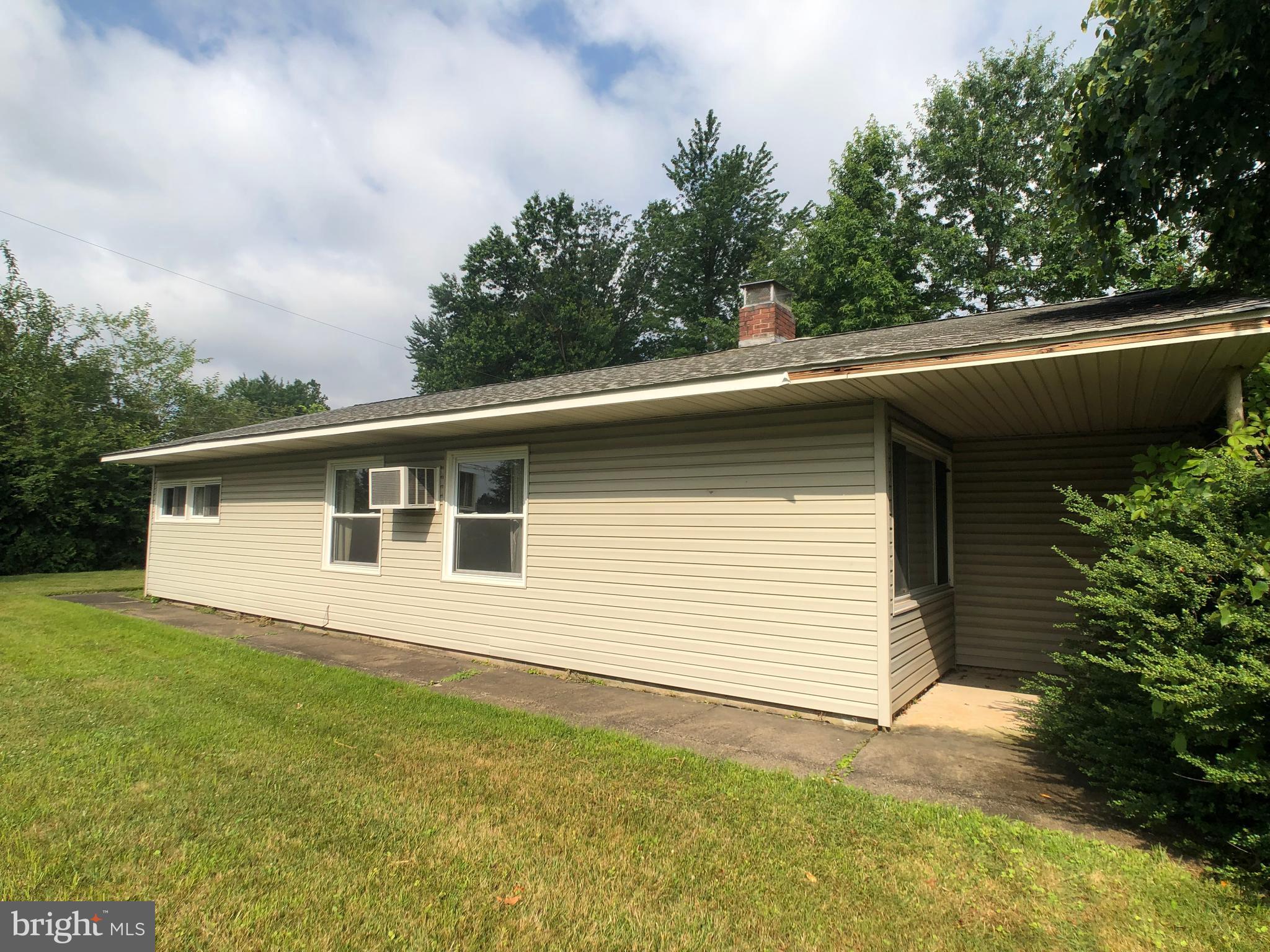71 Balsam Road Levittown, PA 19057 - Photo 1 of 10 Gallery Image 1