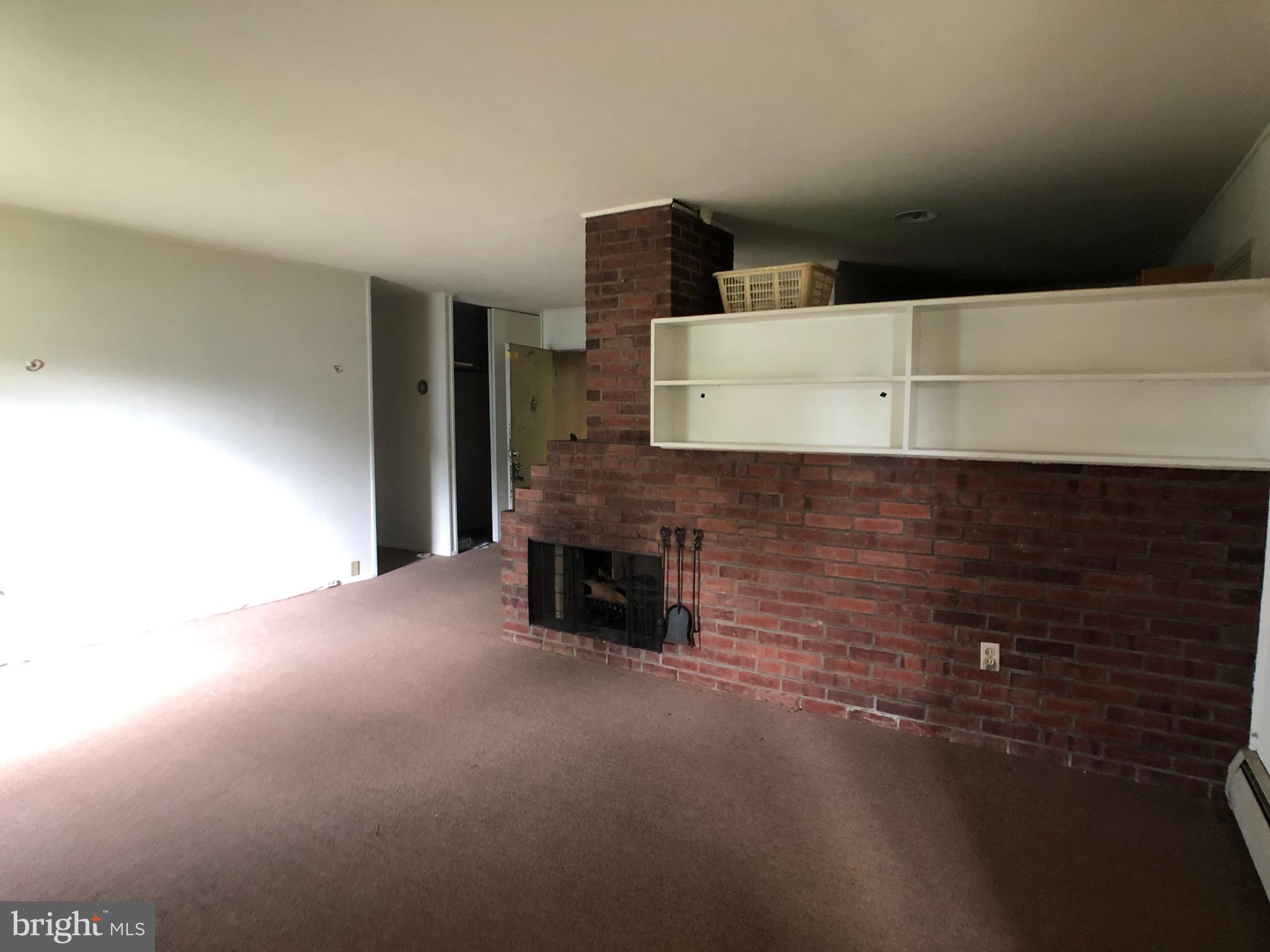71 Balsam Road Levittown, PA 19057 - Photo 2 of 10 Gallery Image 2