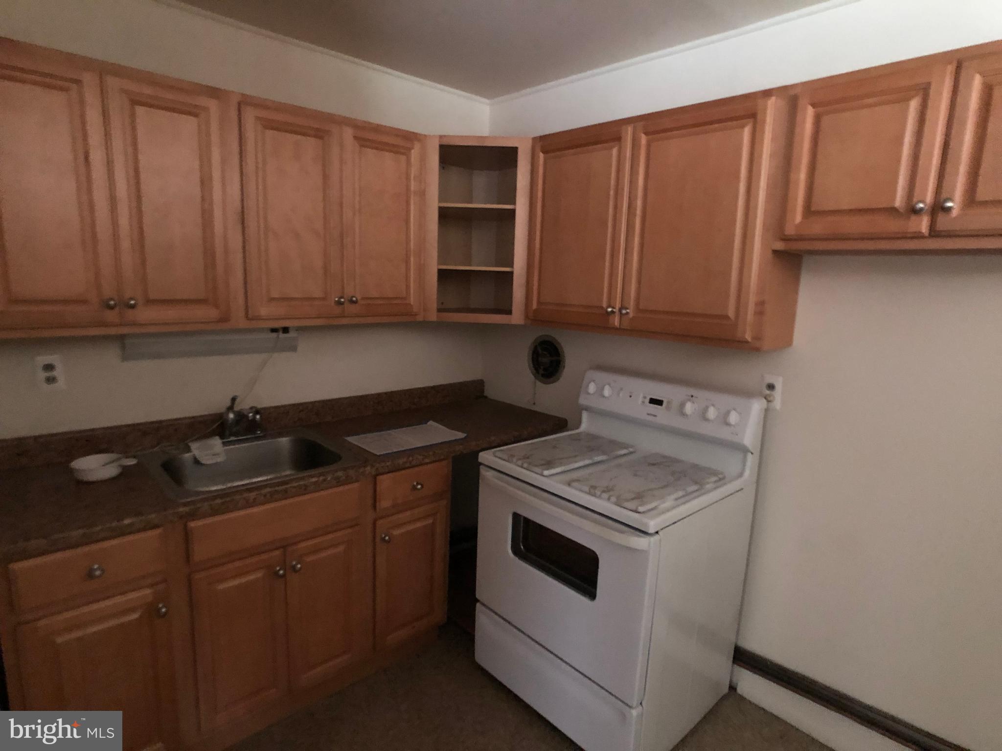71 Balsam Road Levittown, PA 19057 - Photo 4 of 10 Gallery Image 4