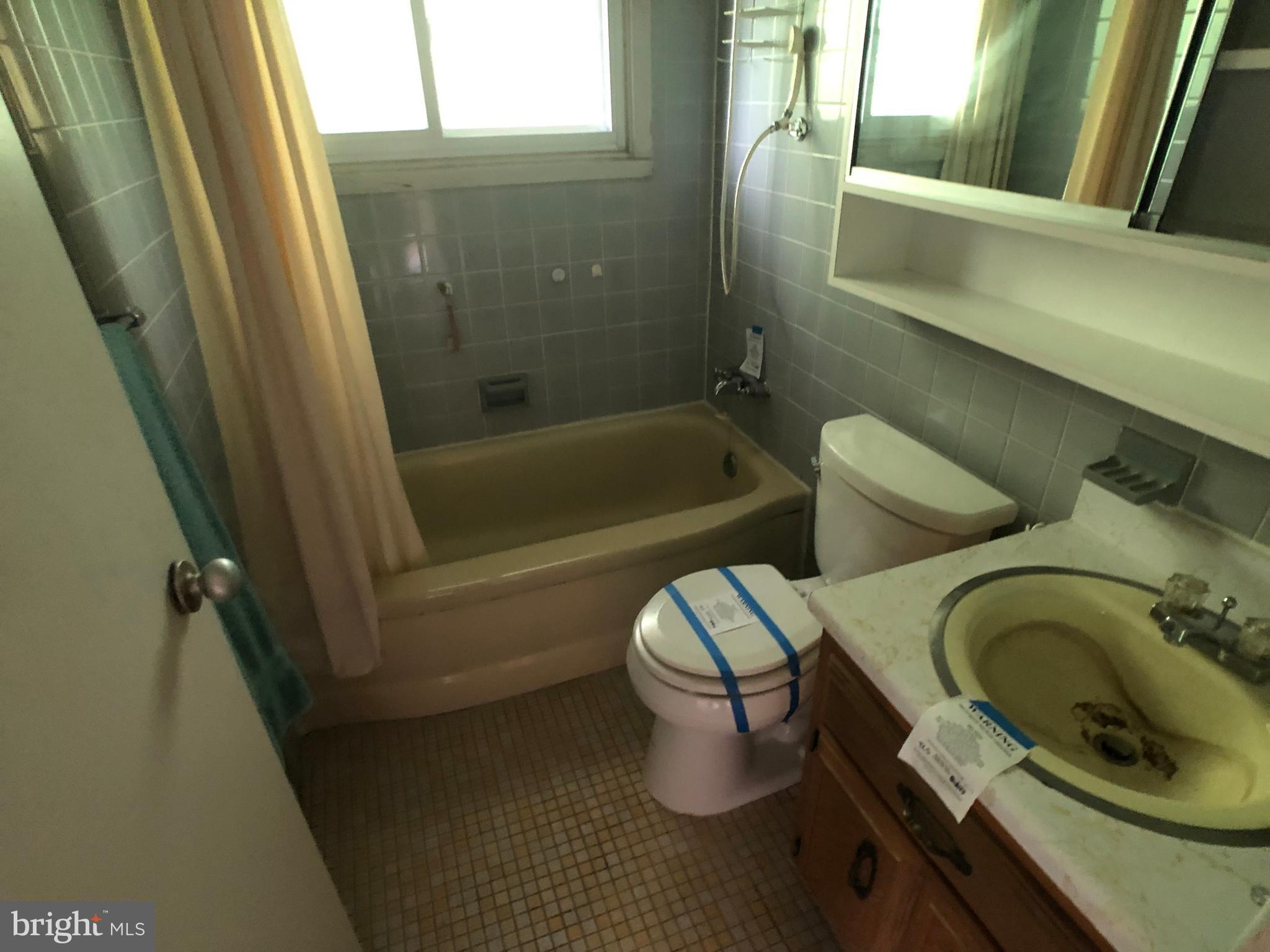 71 Balsam Road Levittown, PA 19057 - Photo 7 of 10 Gallery Image 7