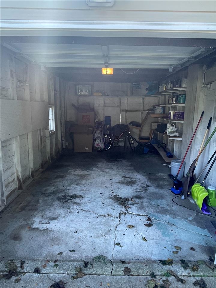 2210 Banbury Road Kalamazoo, MI 49001 - Photo 25 of 29 50058276-24.JPG