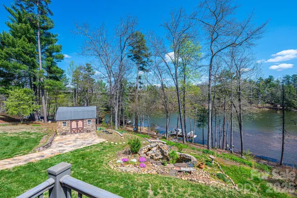 $995,000 | 4726 Crystal Falls Avenue, Hickory, NC 28601