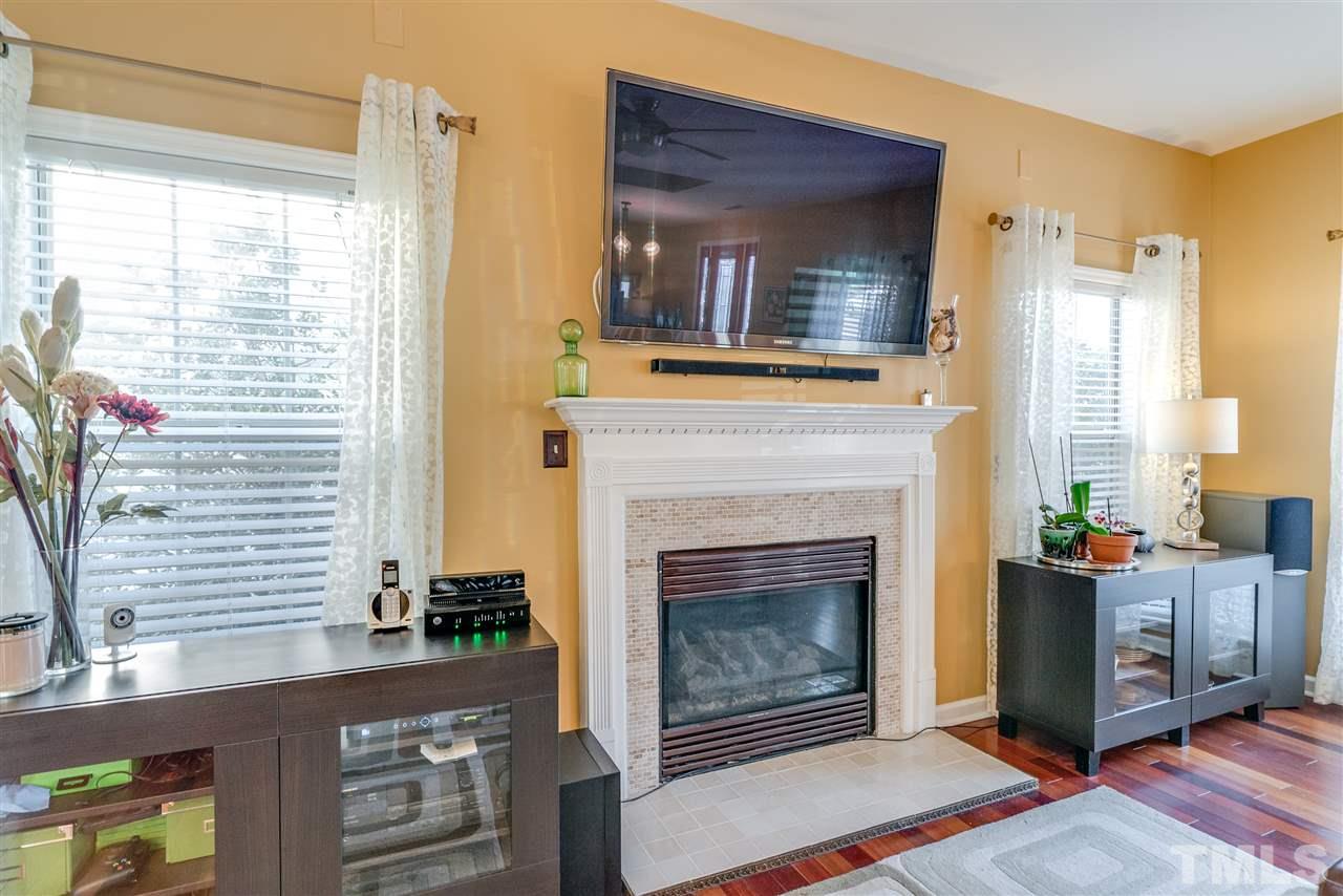 9433 Tweeds Mill Road Raleigh, NC 27617 - Photo 4 of 25
