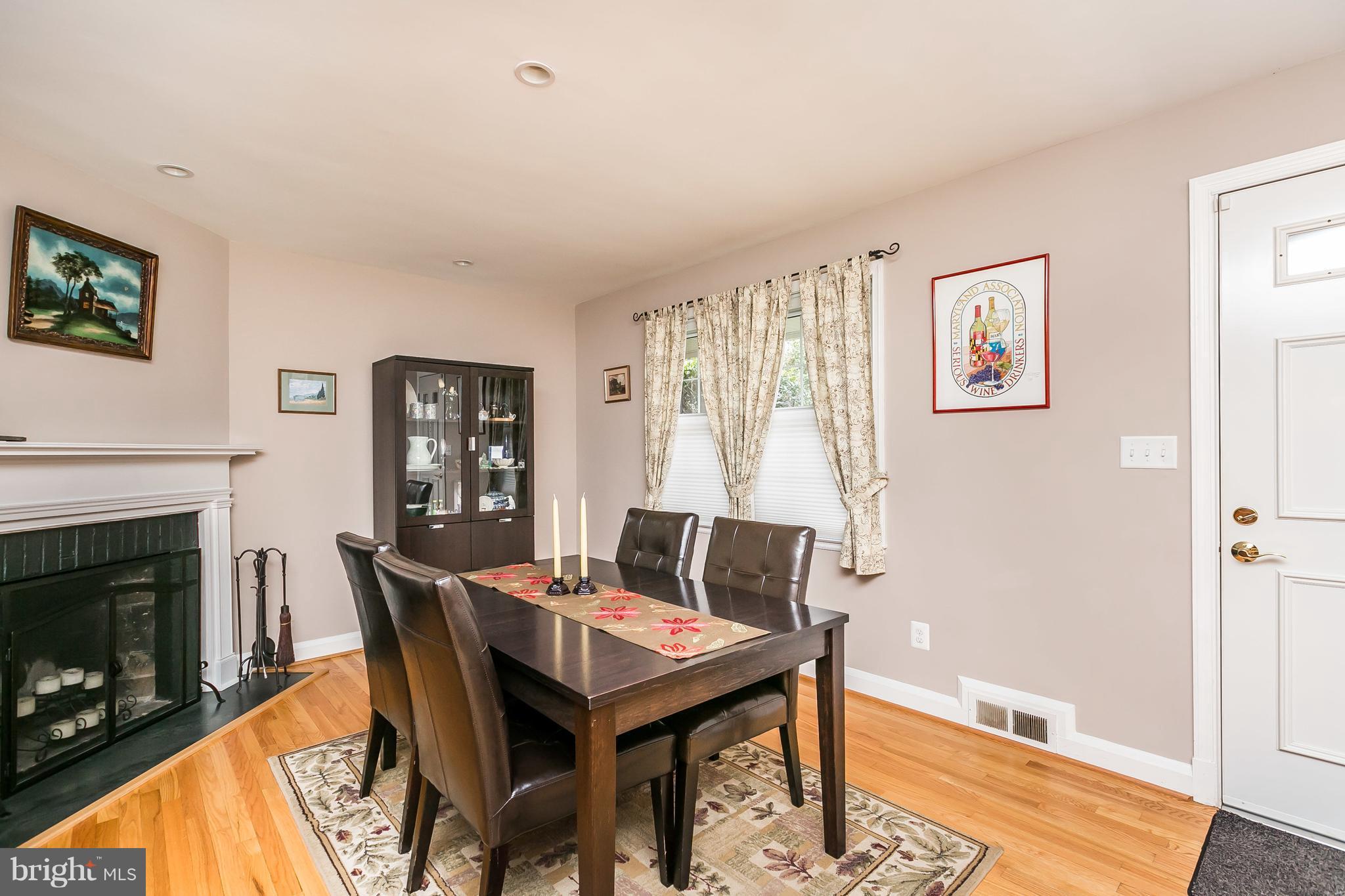 605 Round Oak Road Baltimore, MD 21204 - Photo 2 of 25 Dining Room