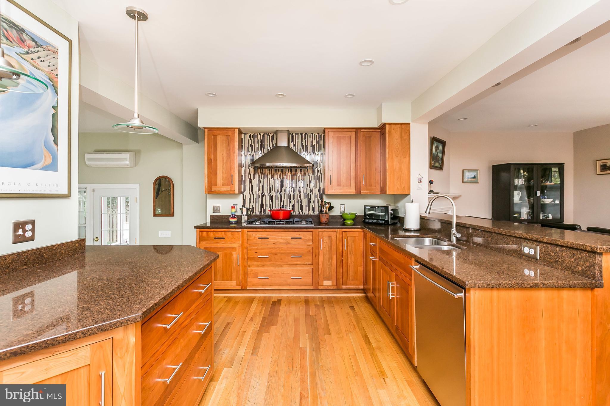 605 Round Oak Road Baltimore, MD 21204 - Photo 5 of 25 Kitchen