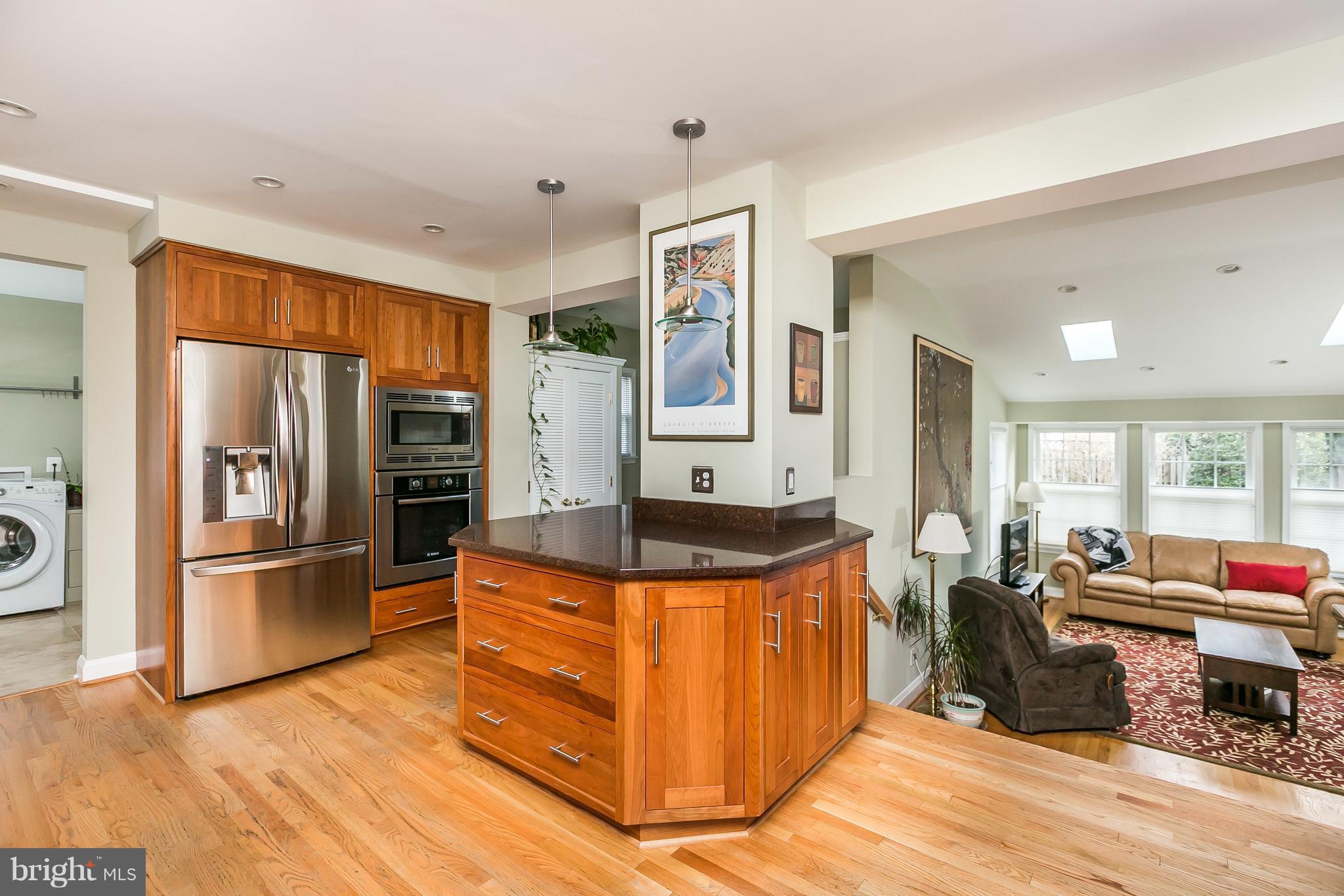 605 Round Oak Road Baltimore, MD 21204 - Photo 6 of 25 Kitchen