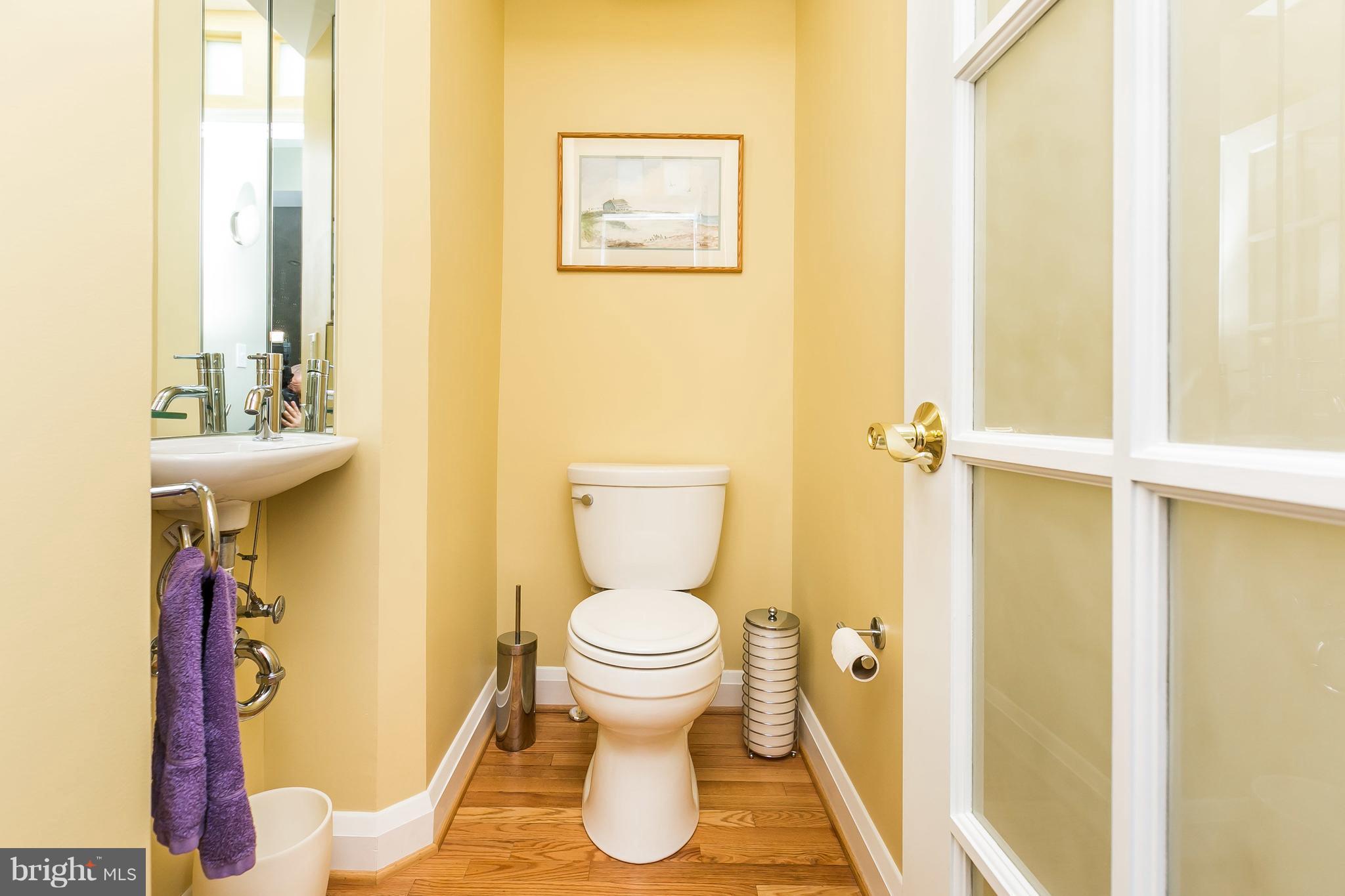 605 Round Oak Road Baltimore, MD 21204 - Photo 9 of 25 Bath