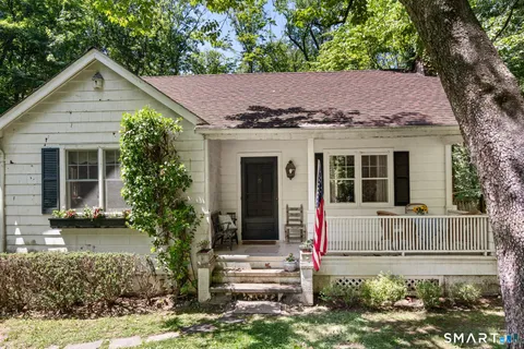 $950,000 | 158 Spring Water Lane, New Canaan, CT 06840