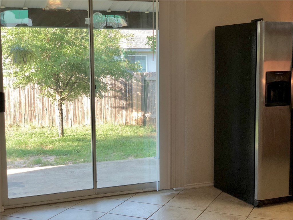 121 Ansleys Way Kyle, TX 78640 - Photo 22 of 39