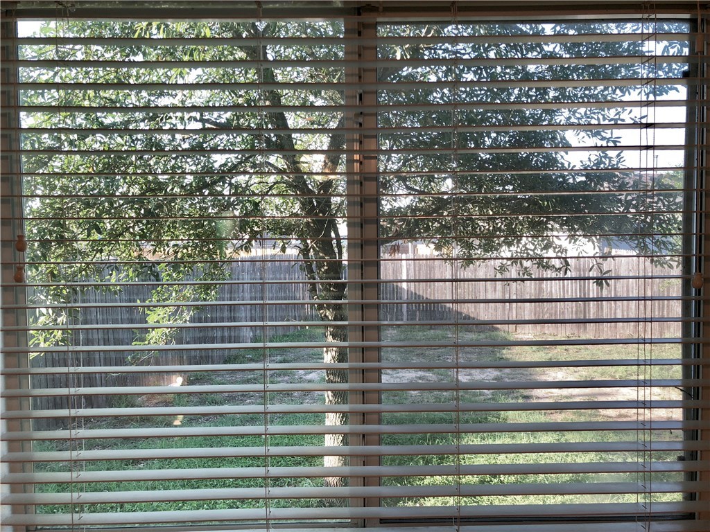 121 Ansleys Way Kyle, TX 78640 - Photo 25 of 39