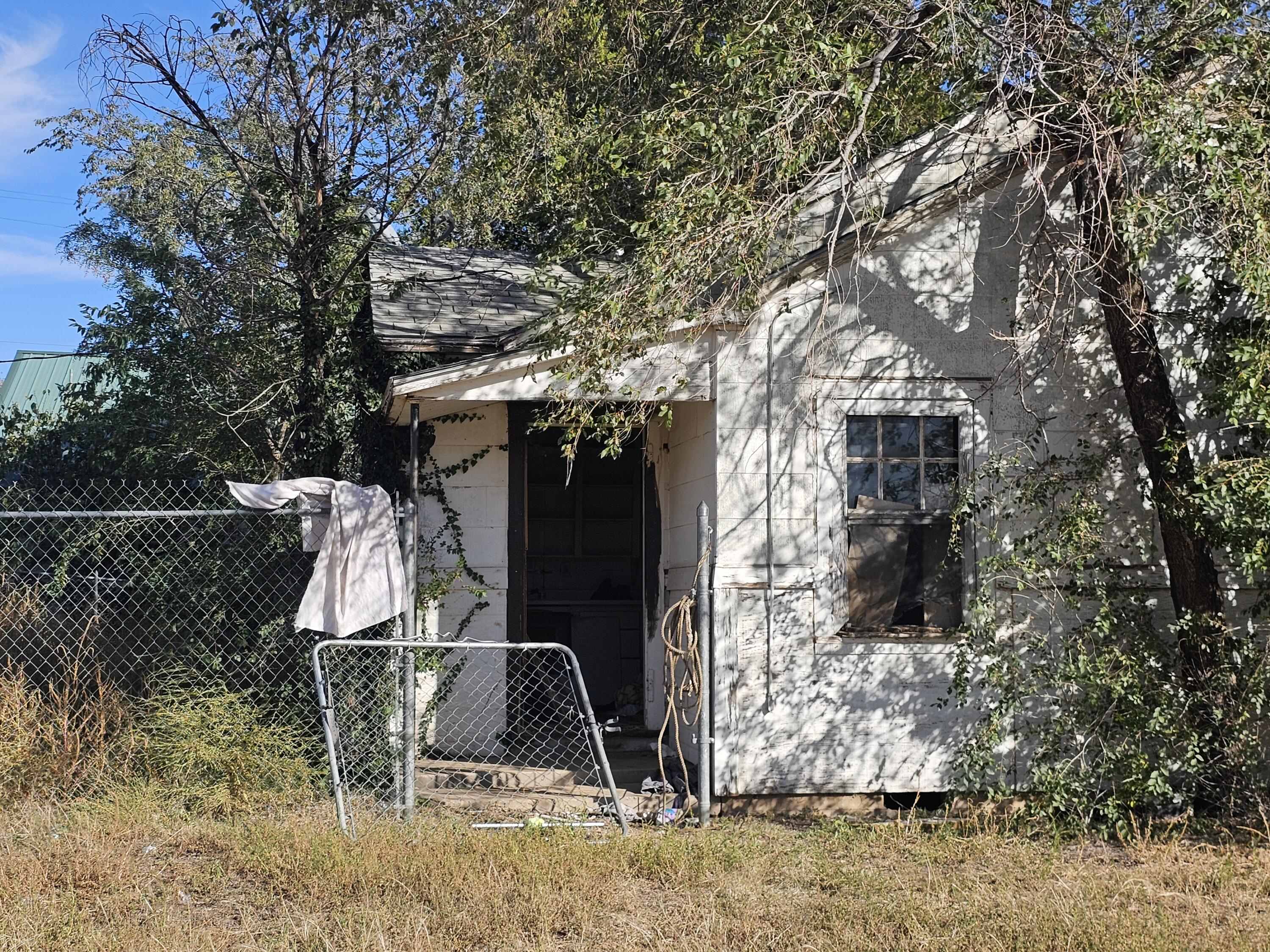 1514 18th Street Lubbock, TX 79401 - Photo 15 of 47 a view of outdoor space and yard