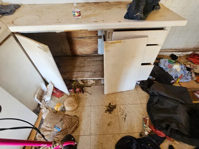 an aerial view of a sink